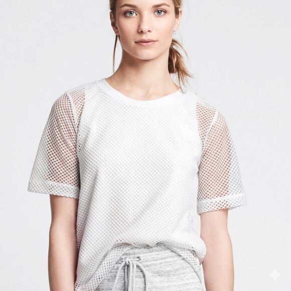 Banana Republic Tops - Banana Republic White Mesh Knit Crew Neck Tee Shirt Top Women’s Size Large L